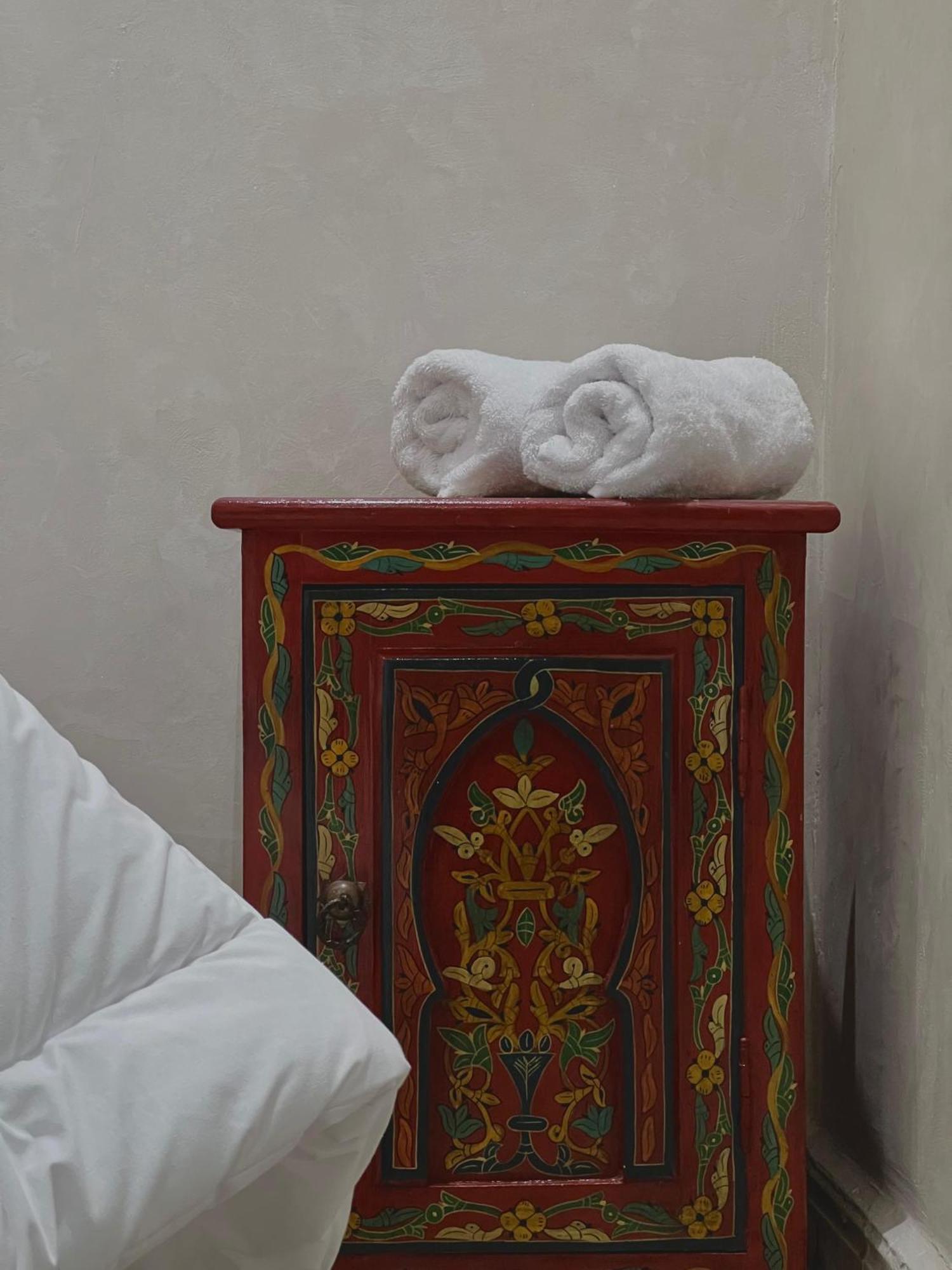 Safia Riad *