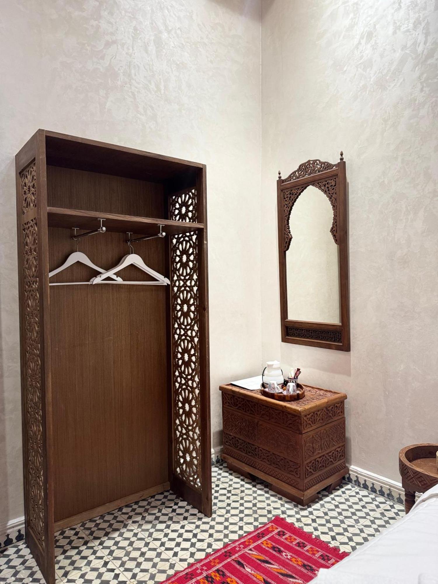 Riad Safia *